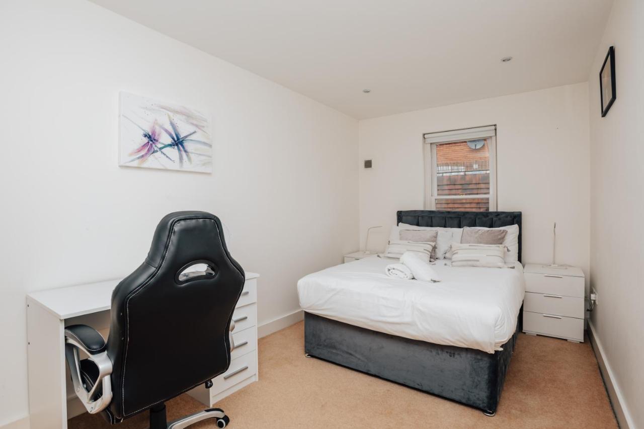 Henley Town Centre With Parking Apartment ภายนอก รูปภาพ