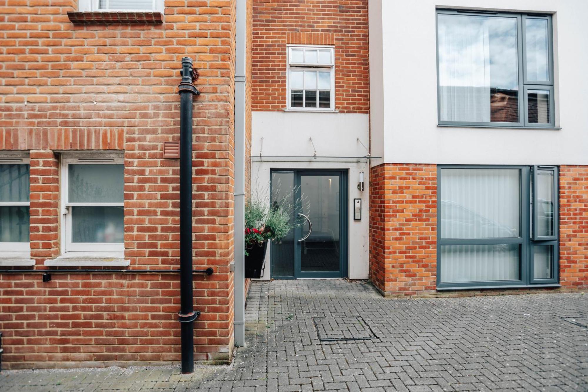 Henley Town Centre With Parking Apartment ภายนอก รูปภาพ